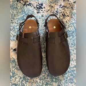 Etsy brand BioWorld Women’s Barefoot Clogs Brown size 41 minimalist shoes